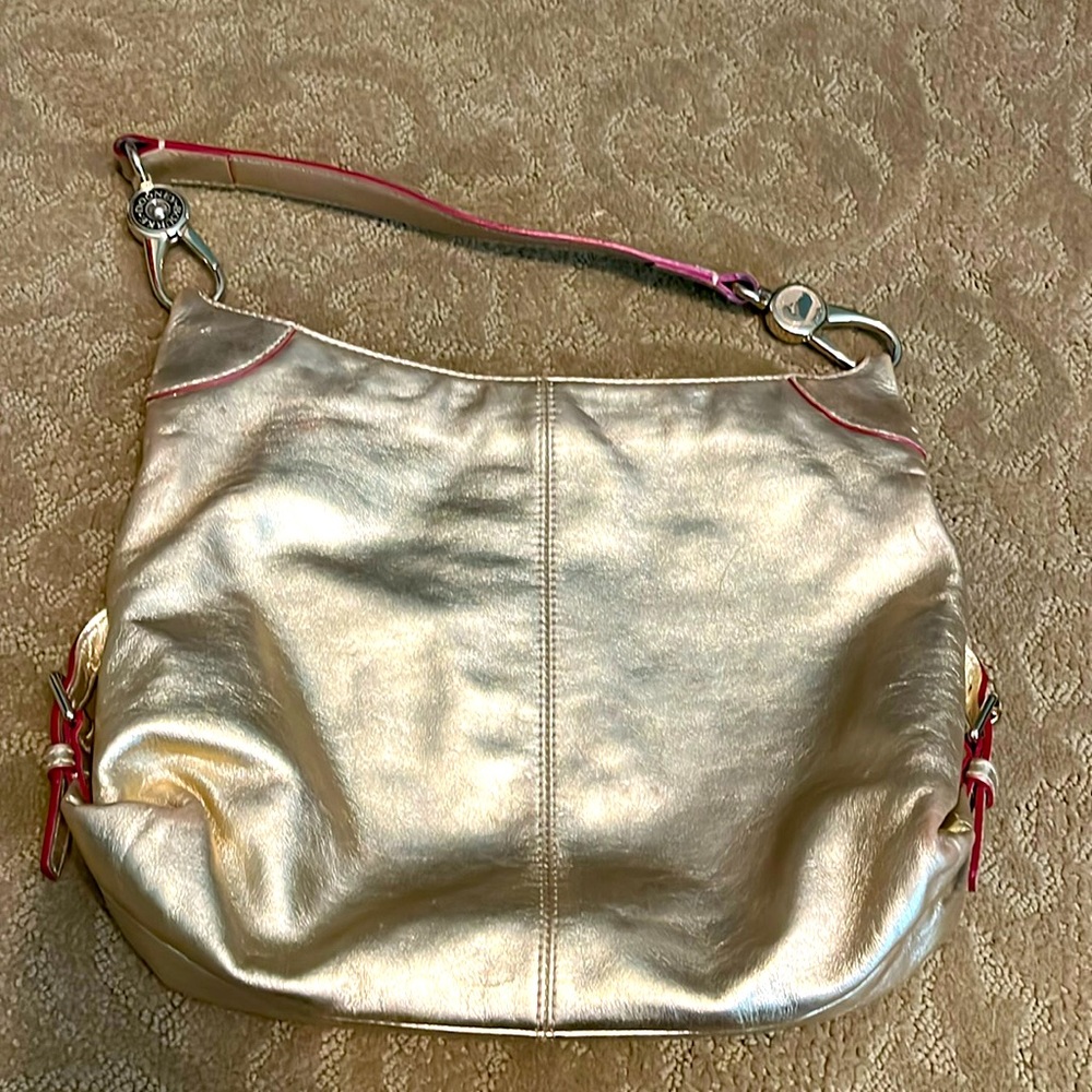 GUC-Dooney & Bourke gold shoulder bag